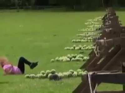 to fire a medieval slingshot