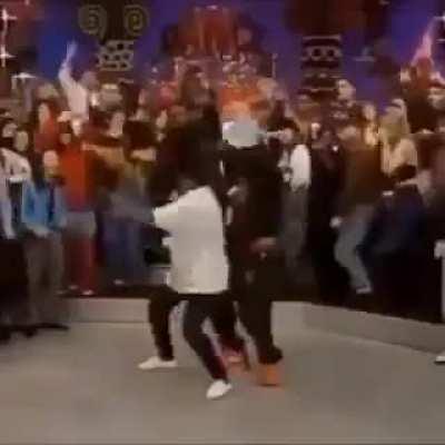 Pothead rapper spits some fire 🔥🔥🔥