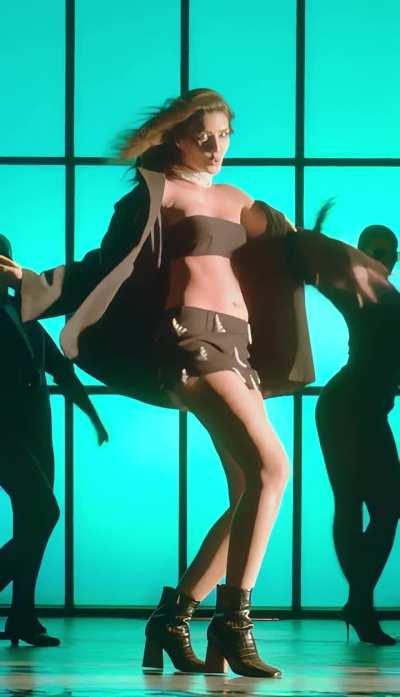 Kriti Sanon [Crew] $