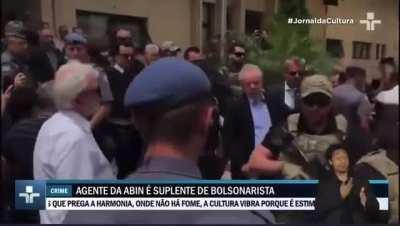 O mesmo agente da ABIN que estava com Bolsonaro no dia da facada também estava com Tarcísio em Paraisópolis.