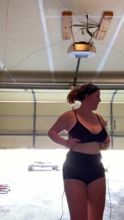 Is there anything better than topless jump roping? 🧐 (OC)