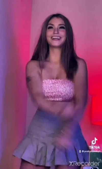 The gorgeous tiktok slut (lacy) free album in the comments