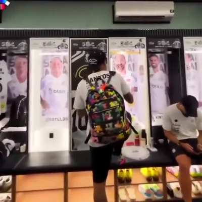 Que climinha bom no vestiário do peixão