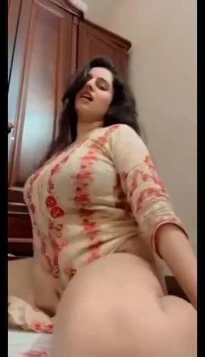 🥵Latest Viral Big Boobie Desi Wife in Suit Riding & Rubbing her Wet PUSSY 2 VIDEO'S!! Don't Miss 🥰🔥