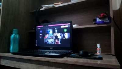 Tried to distract the online class, they really got distracted