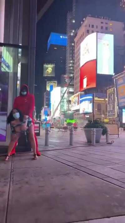 Oms I love this bitch