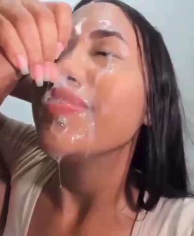 I don’t know who she is but she knows how to take a facial!