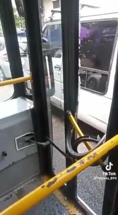 tranqui viajar en colectivo..