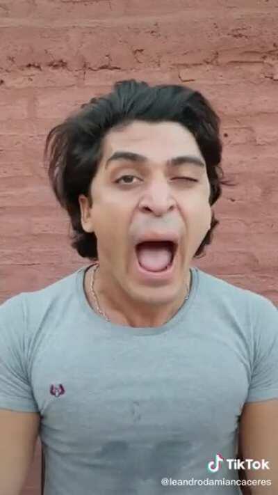 Pov: te metiste a la escuela para wachines especiales.