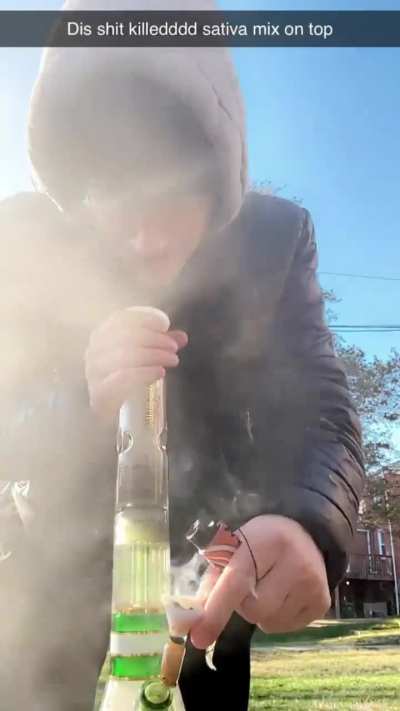 Best wake and bowl i ever smoked i rolled a j and already feeling dat altsol bowl cheers to my people who love to wake and bake🥲