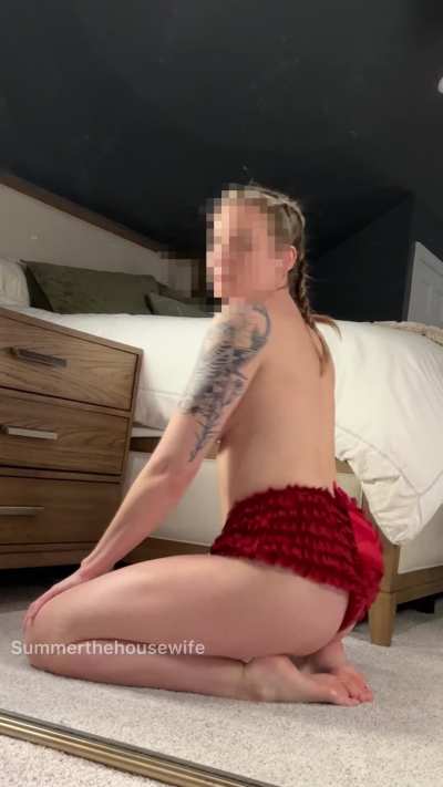 Hope your new year is full of MILF asses 