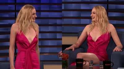 Sophie Turner's jiggling tits