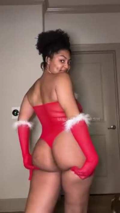 Want to unwrap me this holiday ?