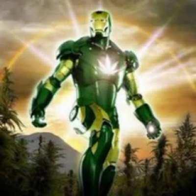 Iron man con su traje 420