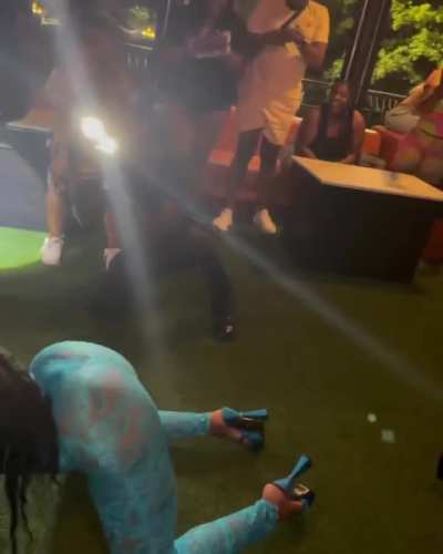 Joseline Hernández: Twerking (9/4)