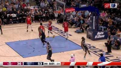 [Highlight] Ja Morant gets the bucket with a flashy hesitation finish