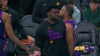 [Highlight] Refs mistakenly call Beal for a foul on Reaves on this steal