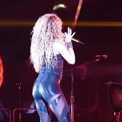 Shakira Shaking Her Ass