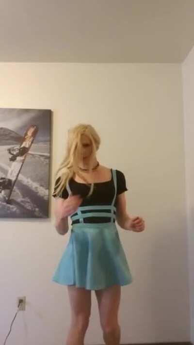 Love the feeling when twirling in a skirt!