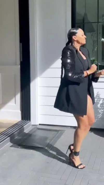 Tia Mowry hair care 🔥