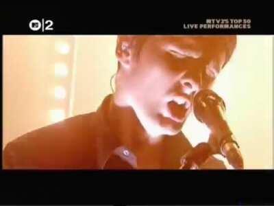 AMAZING performance of Stockholm Syndrome from 2003. (G)old!