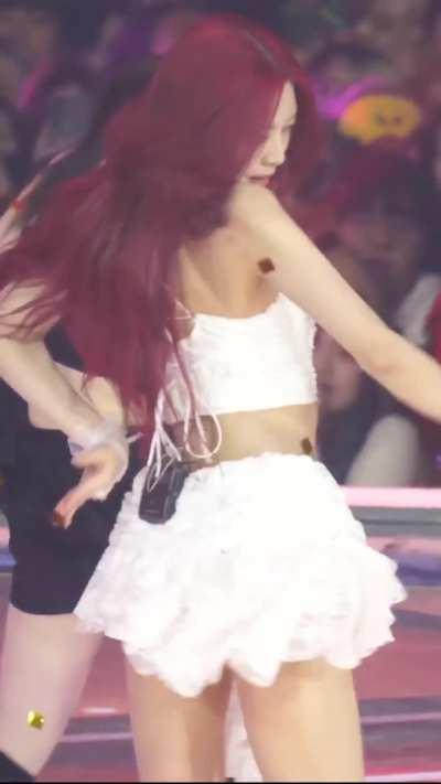 ITZY - Yuna (Boobs, Ass, Midriff😍) (Reached 7200+ Karma🎉💖.Thank Y'all)