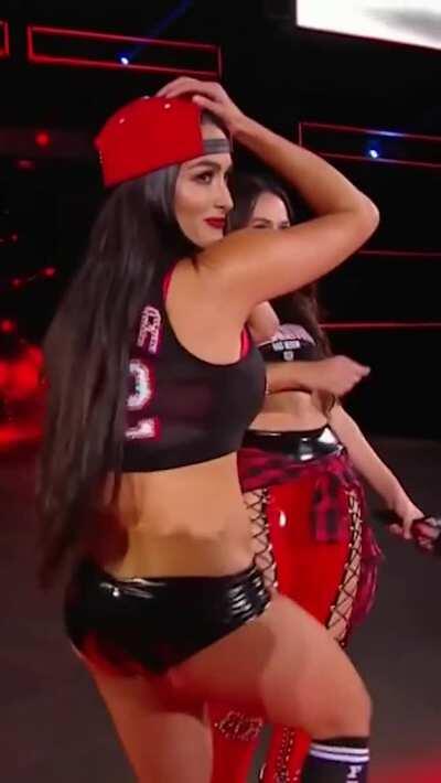 Nikki😍