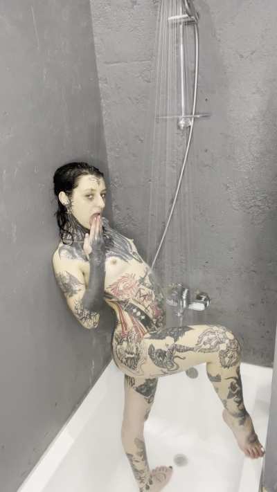 Perfect tattooed and bumped ass