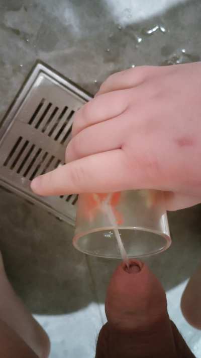 Preparing a nice glass of juice for you