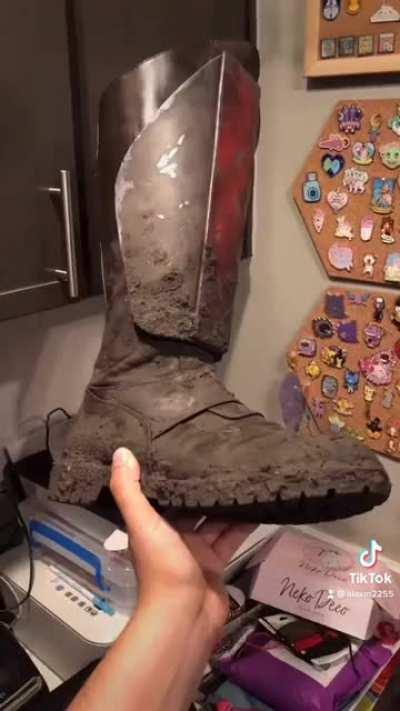 Trying to be the most realistic OC Mandalorian [self]