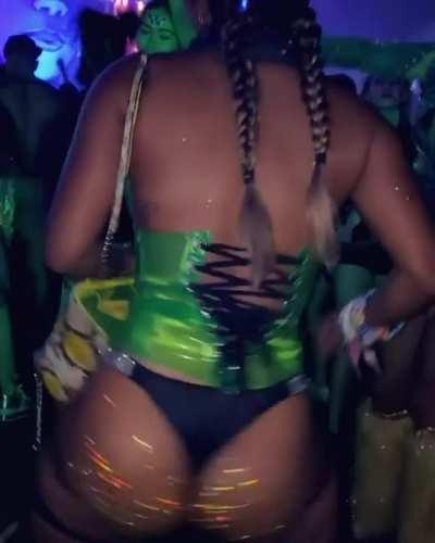 Beautiful girl showing her beauty to the world