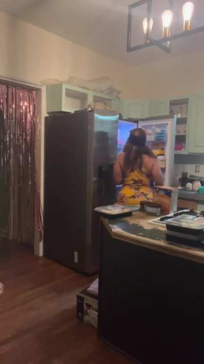 she's cooking, what do you wanna eat ? [Tiffany]