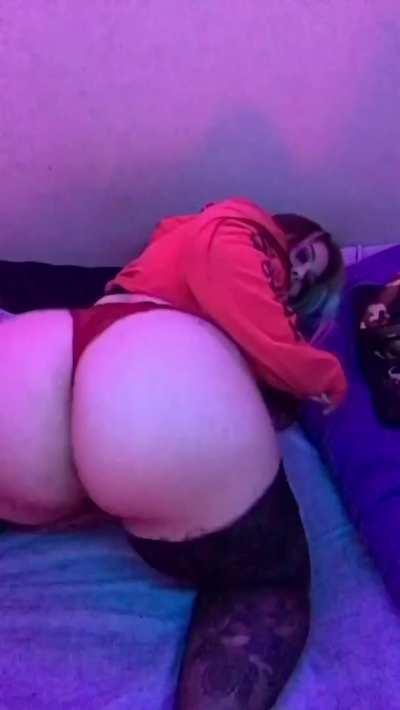 Can I twerk in your face? 🥺🍑