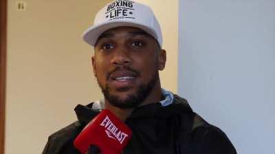 AJ with some wise words to Oleksandr Usyk