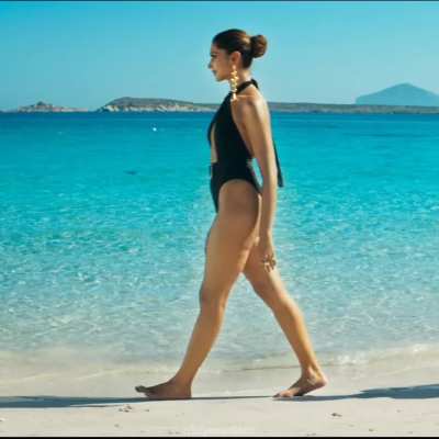 Celebrating 1 year of Deepika Padukone's hottest black monokini scene from the movie 