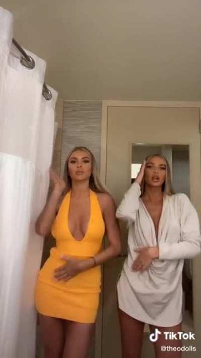 Ellie and Daisy O’Donnell sisters (@theodolls)