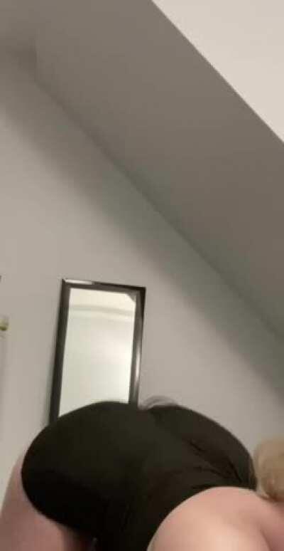 short shorts are so good for twerking 😉