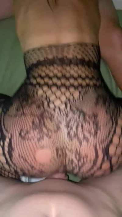 This fine ass hotwife wore something sexy for us 🥵