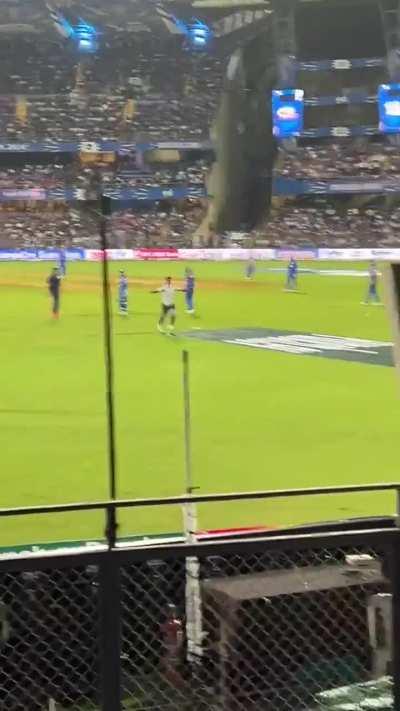 Brohit scared by a fan 😂😂😂