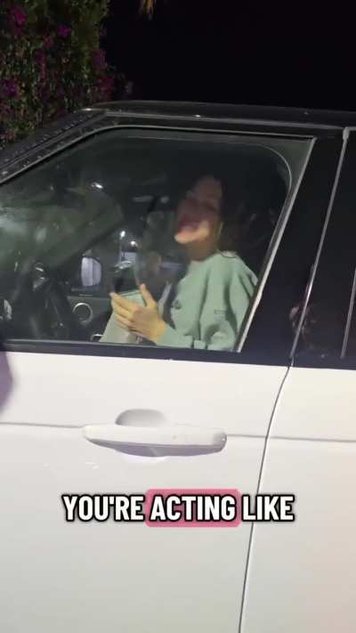 Karen Threatens To Call ICE On Car