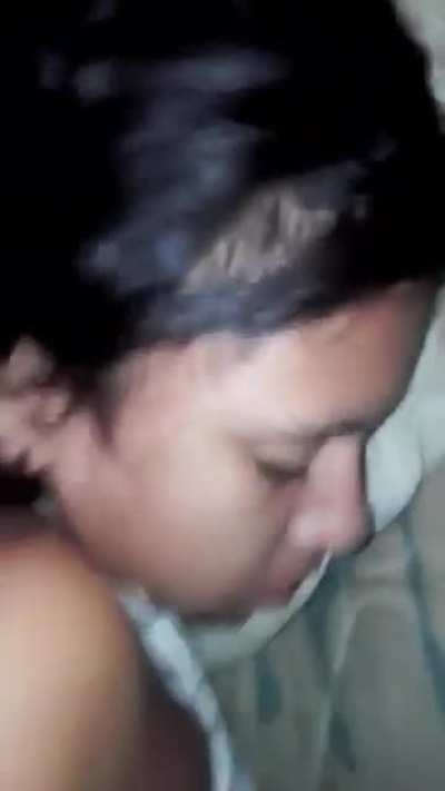 magrinha gem3ndo gostoso