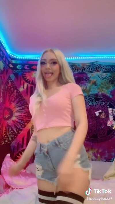 psychedelic walls & knee-high socks