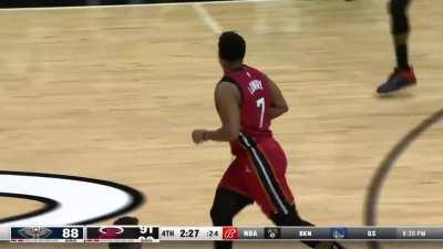 [Highlight] Very much not washed prime trade asset Kyle Lowry puts up 9 straight points to will his team to a 4th quarter victory