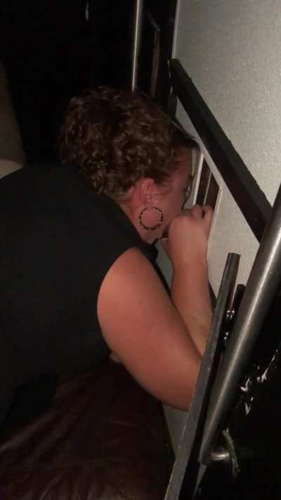 No face no name just a thick BBC & my hungry slutty mouth at the Gloryhole