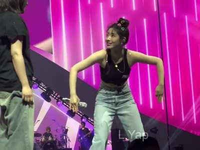 230612 - Dahyun gets caught imitating Jeongyeon's Pinocchio dance in TT