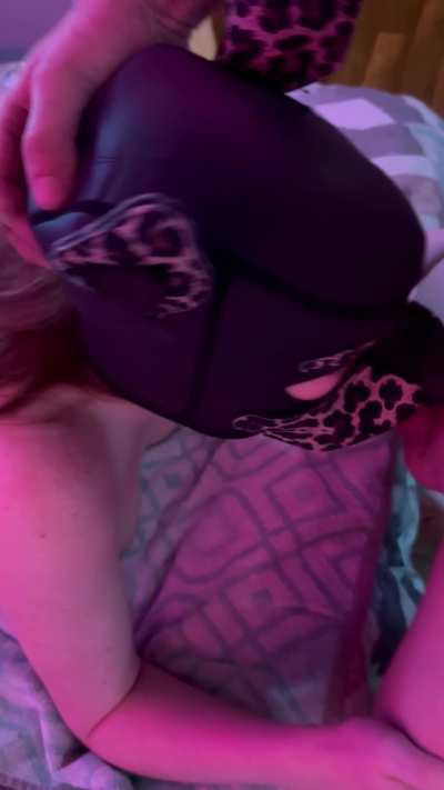 I love when he’s buried in my throat 😍