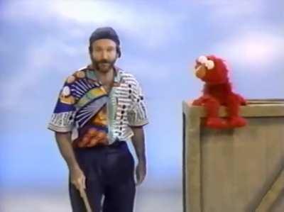 Robin Williams and Elmo in a hilarious 1991 blooper from 