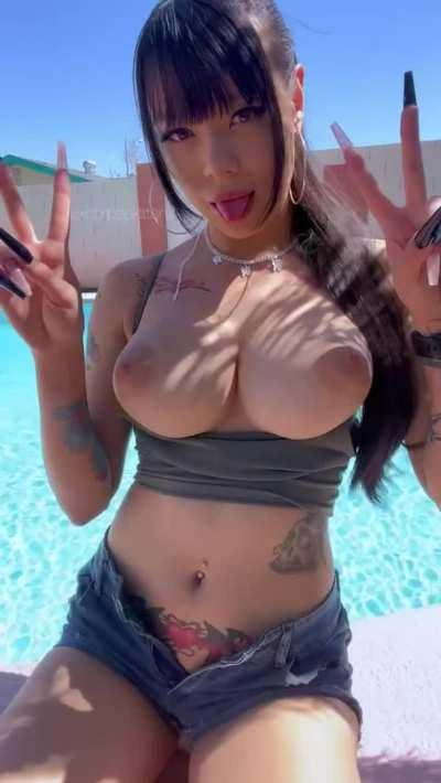 Flashing by the pool!