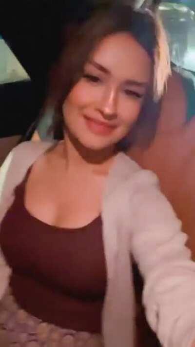 Bouncing tits 🤤💦