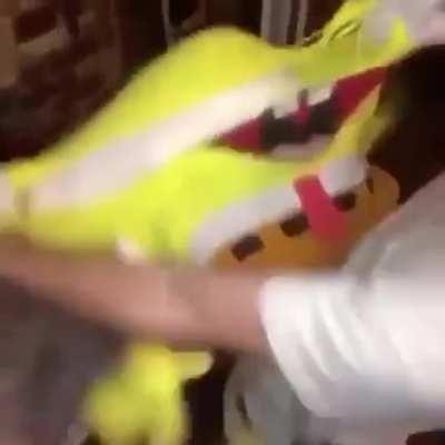 Aw hell naw why thei doin CBT to spunckleberry 😥😥😥😥😥😫😫😥😥😥